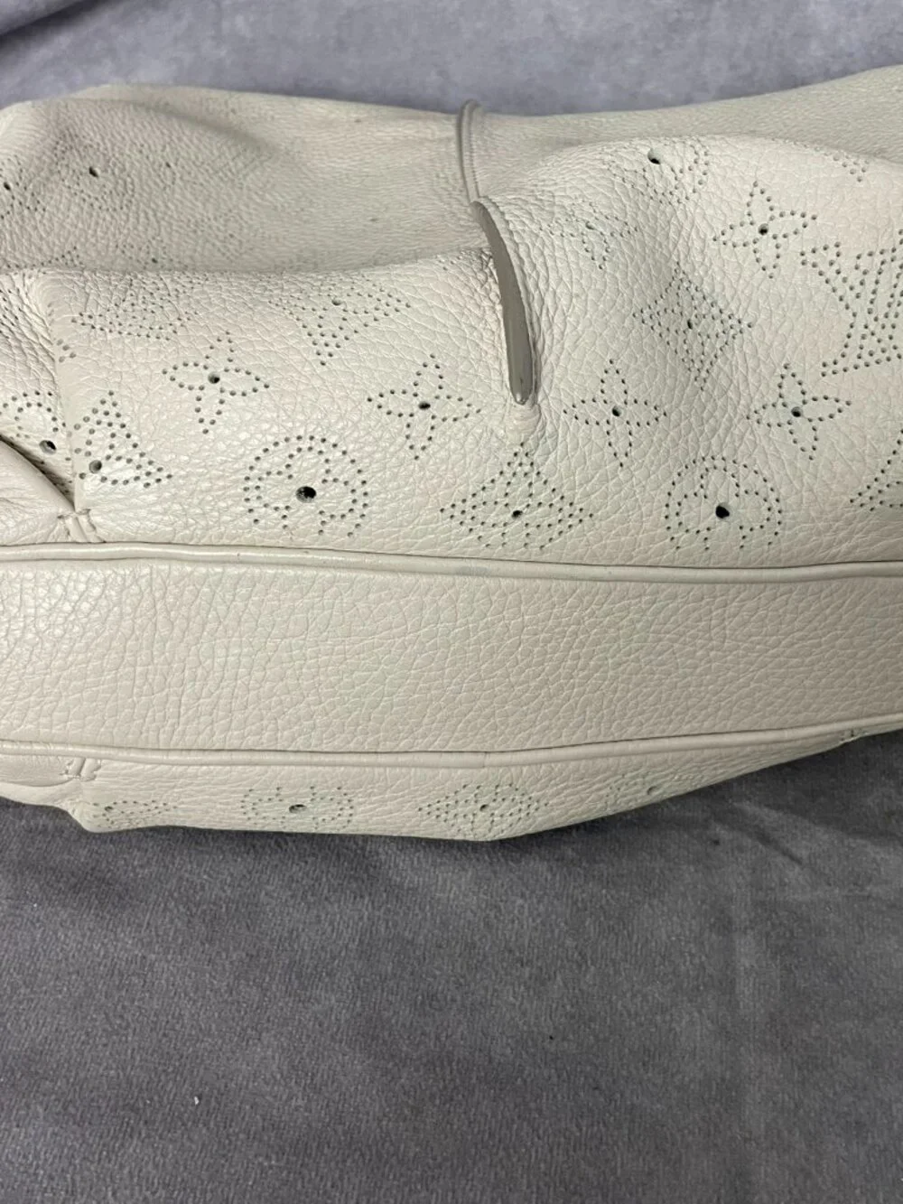 Louis Vuitton Selene PM Shoulder Bag in Winter White Mahina Leather